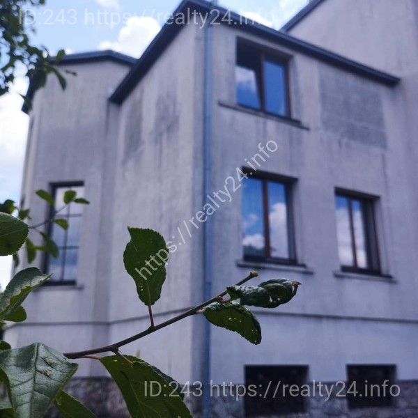 Cozy House of 385 m2 near Lviv in a picturesque location ID: 2611