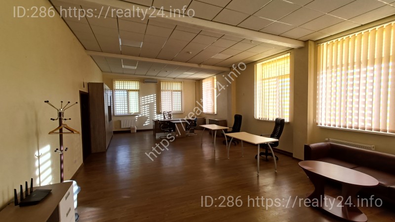 Rent an office with a terrace without commission in Nivki ID: 3431