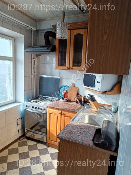 I will sell a 3-room apartment without commission in Borshchagivka ID: 3455