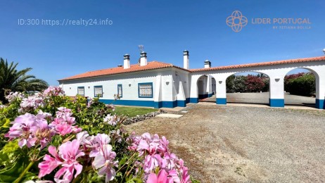 30he, ALENTEJO, AIRFIELD, HOUSE ID: 3525