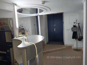 Rent premises on Svoboda Ave., Lviv for a doctors, cosmetologists, masseurs salon ID: 3607