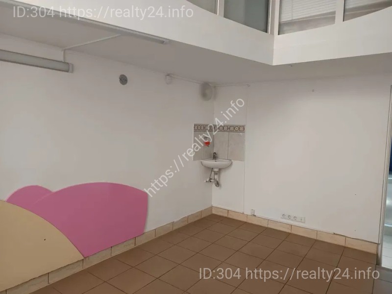 Rent premises on Svoboda Ave., Lviv for a doctors, cosmetologists, masseurs salon ID: 3623