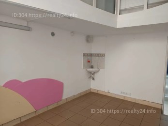 Rent premises on Svoboda Ave., Lviv for a doctors, cosmetologists, masseurs salon ID: 3623