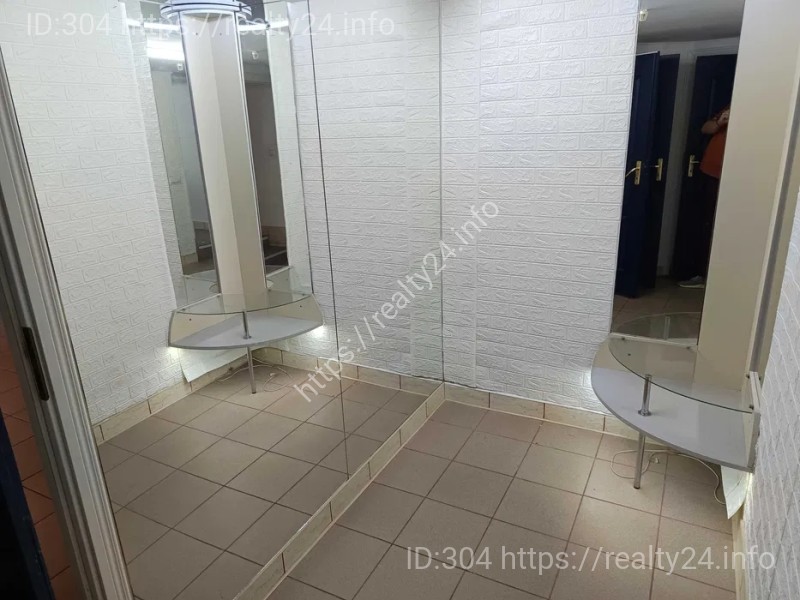 Rent premises on Svoboda Ave., Lviv for a doctors, cosmetologists, masseurs salon ID: 3627