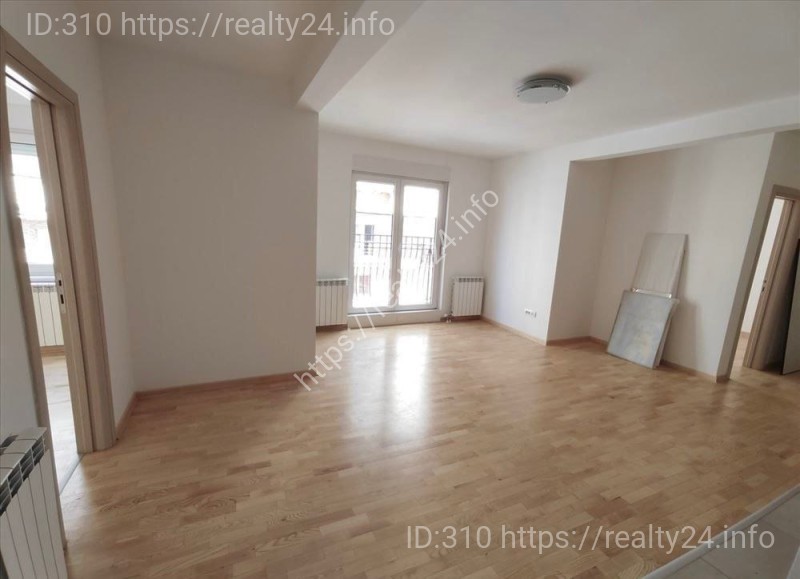 Bright, spacious apartment in Belgrade, located in a good area ID: 3752