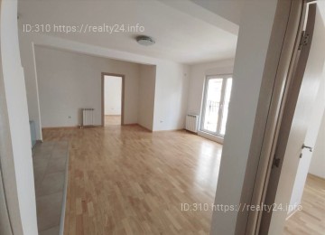 Bright, spacious apartment in Belgrade, located in a good area ID: 3758