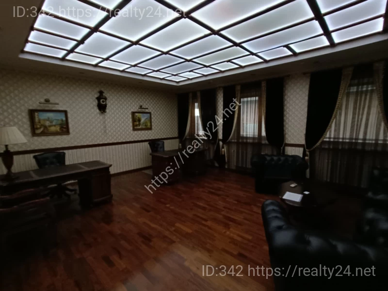 Office for rent with a generator 45 m&sup2; in Nivki, Tupolev St. in Kyiv ID: 6579