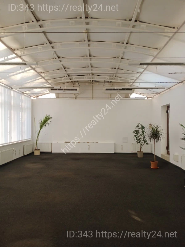 Rent of an office of 148 m2 in a business center without commission, Kyiv, Volodymyrska St. ID: 6591
