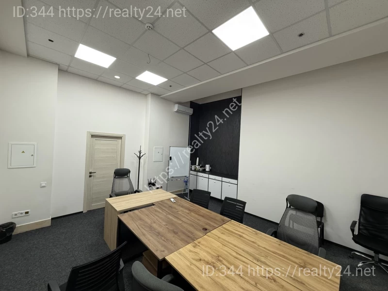 TOP OFFER Rent an office of 650 m&sup2; in Podil in Kyiv WITHOUT COMMISSION FEES ID: 6607