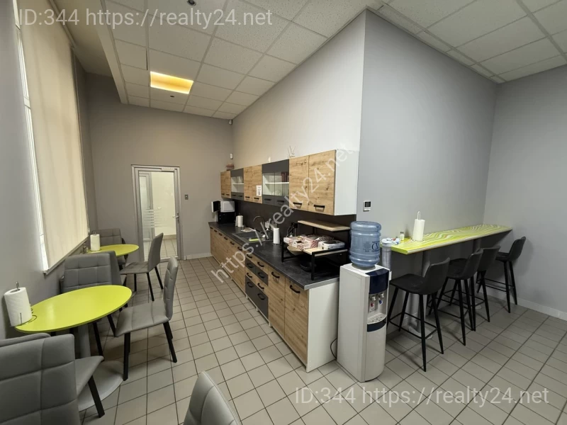 TOP OFFER Rent an office of 650 m&sup2; in Podil in Kyiv WITHOUT COMMISSION FEES ID: 6609