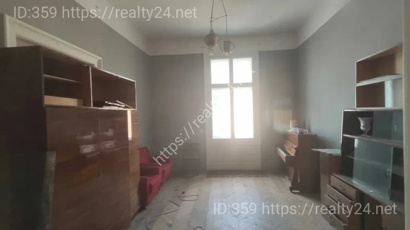 Austrian 4-room apartment in the center of Lviv &mdash; Shchepkina St., 96 m&sup2;, architectural monument ID: 6781