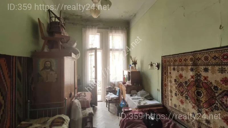 Austrian 4-room apartment in the center of Lviv &mdash; Shchepkina St., 96 m&sup2;, architectural monument ID: 6789