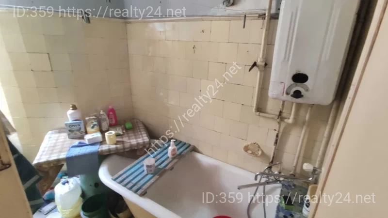 Austrian 4-room apartment in the center of Lviv &mdash; Shchepkina St., 96 m&sup2;, architectural monument ID: 6799