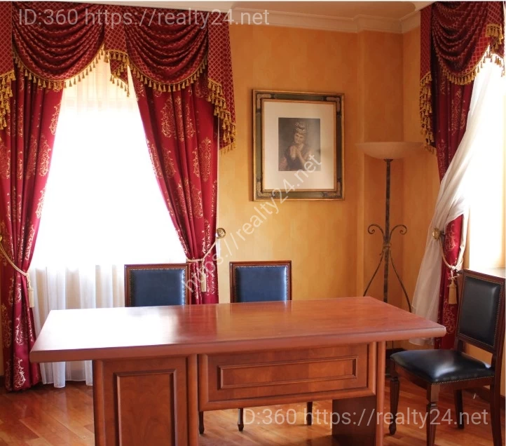 Luxury House for Sale 572m2 in Kyiv on Andriyivskyy Descent - No Commission ID: 6829