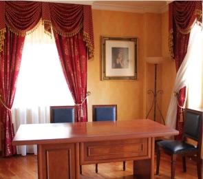 Luxury House for Sale 572m2 in Kyiv on Andriyivskyy Descent - No Commission ID: 6829